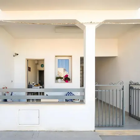 Azure Retreat In Apartment Porto Cesareo